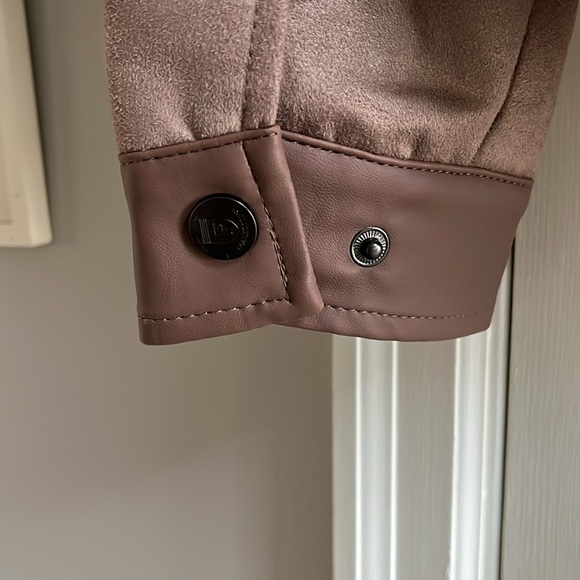 NWT F Collection tan suede and leather full zip jacket never worn - Picture 13 of 16